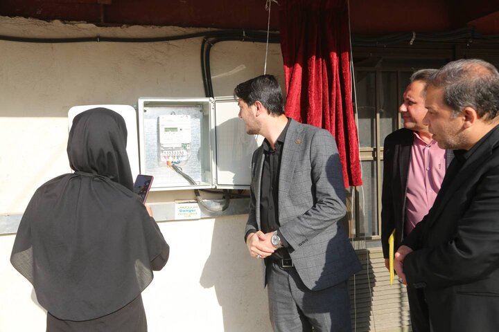 افتتاح اولین کنتور دوطرفه برای نیروگاه‌های خورشیدی در منطقه ۱۰ 