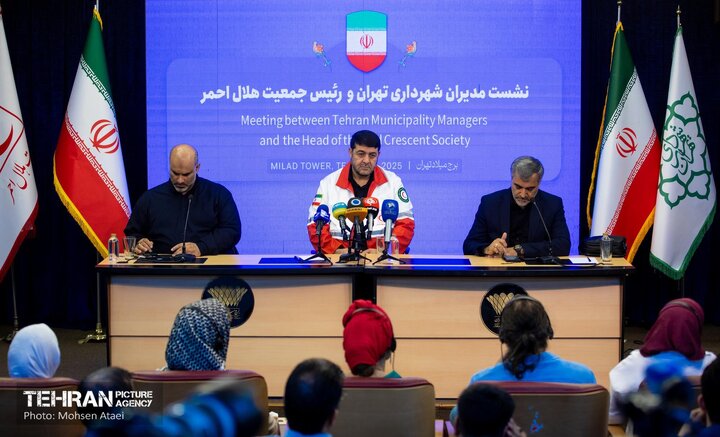 جنگ امروز جنگ متمدن‌ها با بی‌تمدن‌هاست