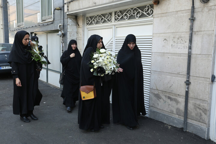 دیدار رئیس مرکز زنان و خانواده شهرداری تهران با خانواده شهیده «سیده زیبا سیامکی» 