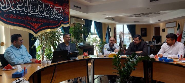 اقدام شهرداری تهران برای پایان دستفروشی در مترو/ معرفی ۶۵ بازار برای فعالیت دستفروشان شناسایی‌شده مترو