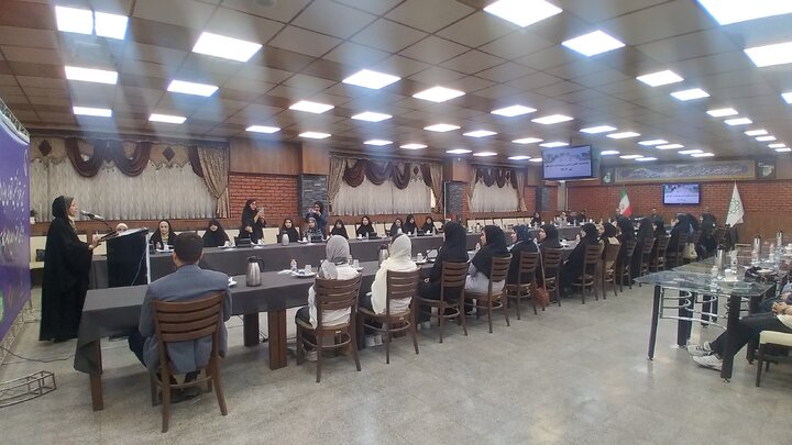 نوجوانان اهل قلم در منطقه ۱۰ گردهم آمدند