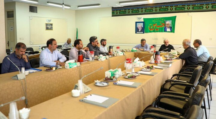 نشست مشترک شهردار منطقه ۱۲ با دبیرکل جامعه انجمن‌های اسلامی اصناف و بازار تهران برگزار شد