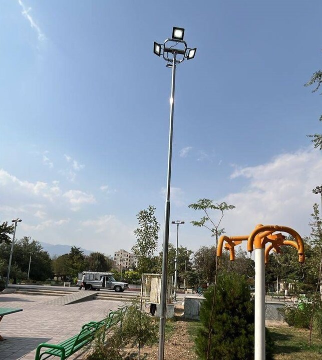 بهبود وضعیت روشنایی بوستان‌های نواحی ۷ و ۹ در منطقه ۴