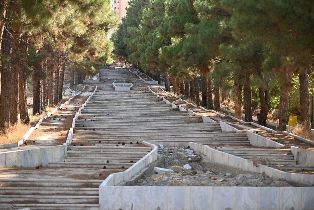 آغاز فاز دوم احداث پیادهراه شهرک شهید محلاتی در منطقه یک