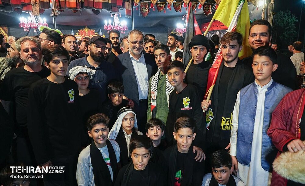 بازدید شهردار تهران از رویداد محرم شهر