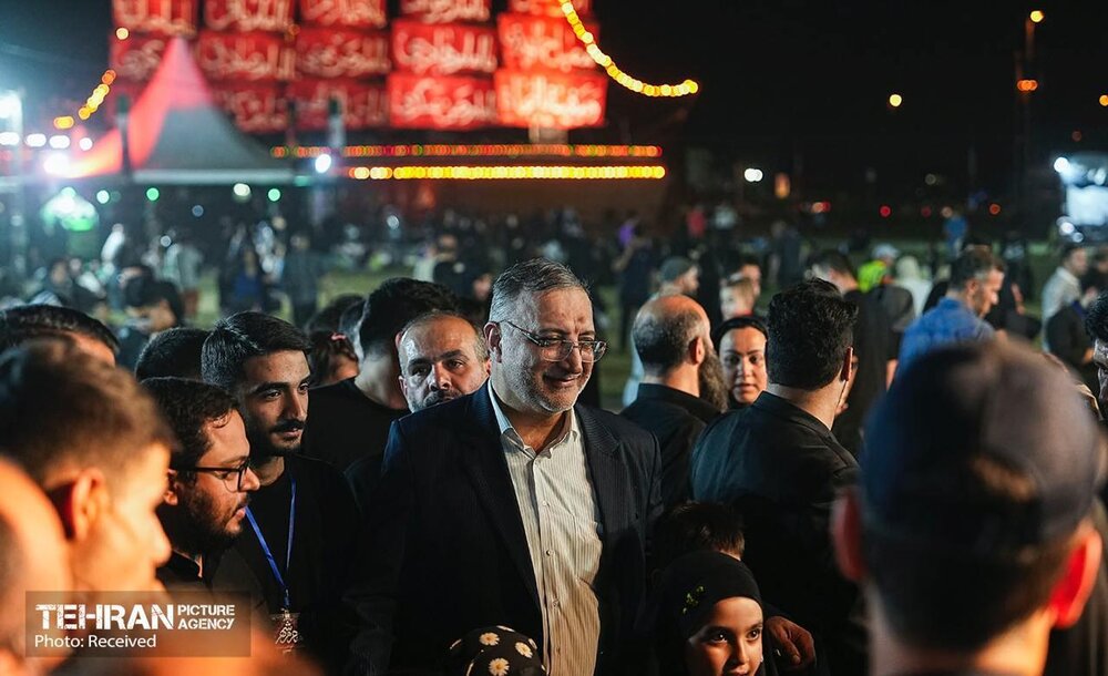 بازدید شهردار تهران از رویداد محرم شهر