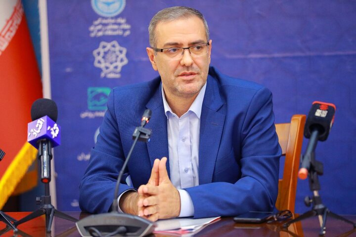 اهتزاز ابرپرچم‌های حسینی در کربلا: پیام مقاومت تهران تا حرم سیدالشهدا (ع)