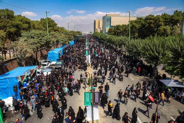 آغاز مراسم جاماندگان اربعین حسینی با حضور پرشور مردم پایتخت