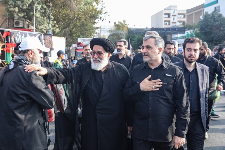 خدمت‌رسانی گسترده از میدان امام حسین(ع) تا قبله تهران در مسیر پیاده‌روی جاماندگان اربعین