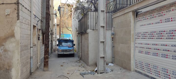 رهایی محله‌های منطقه۱۴ از تیر برق‌های معارض