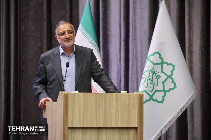 خبرنگاران با بازگویی حقایقی که باعث ایجاد نشاط در جامعه می‌شود، دشمن را در رسیدن به اهدافش ناکام کنند/ از رییس جمهور سپاسگزارم 