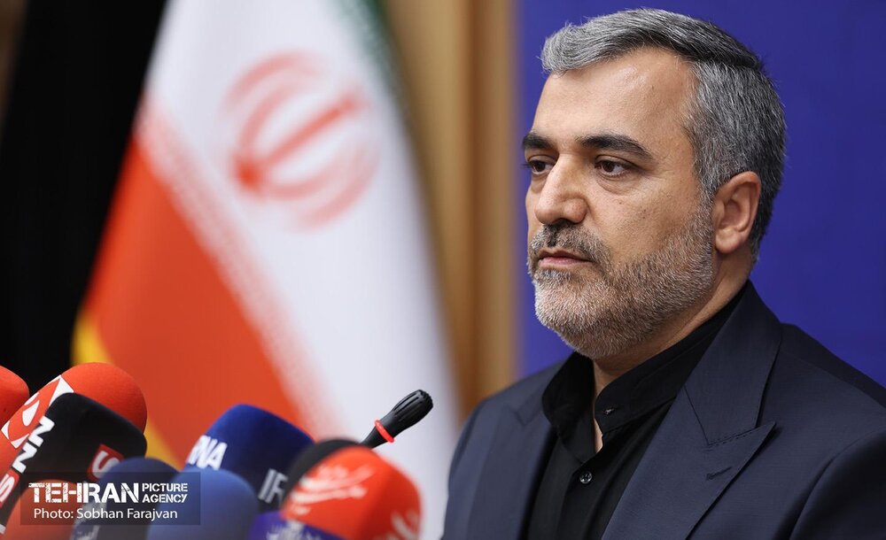 جداسازی پیمانکاران رفت و روب بزرگراه‌های شرق و غرب پایتخت/ بدهی‌های انباشته به پیمانکاران تسویه می‌شود