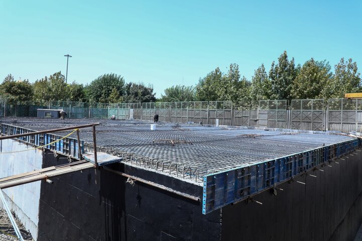 مخزن ذخیره آب ۲۰۰۰ مترمکعبی در منطقه ۱۲ به مرحله تکمیل سقف رسید