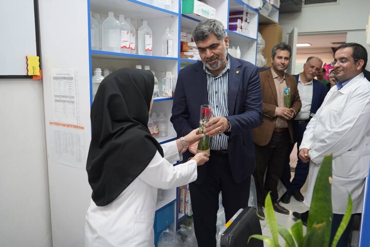 تاکید شهردار منطقه ۲۱ بر حمایت هدفمند از مرکز آموزشی درمانی ایران، به مناسبت روز پزشک و در راستای تکریم جایگاه جامعه پزشکی