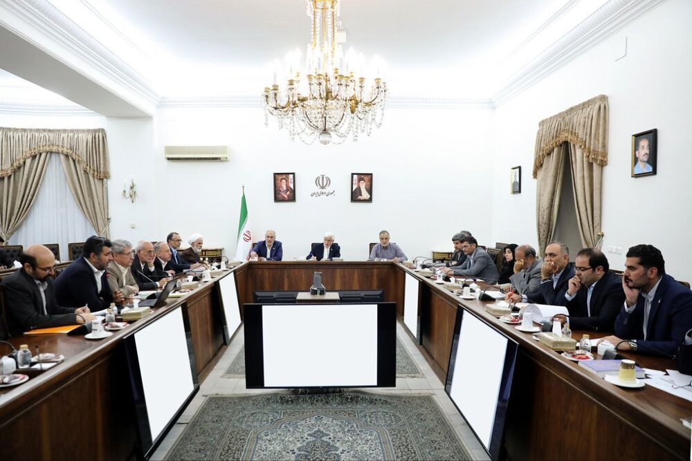 تقدیر معاون اول رئیس‌جمهور از تلاش شهرداری تهران برای بازسازی منازل آسیب‌دیده از جنگ