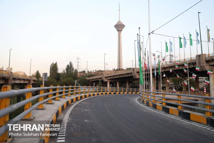 افتتاح ۷۵ پروژه با اعتباری بالغ بر ۱۵۰ میلیارد تومان در طرح «من شهردارم ۳» در منطقه۲۱/ زیرگذر زقر در مسیر راه آهن تهران-اهواز به بهره‌برداری رسید