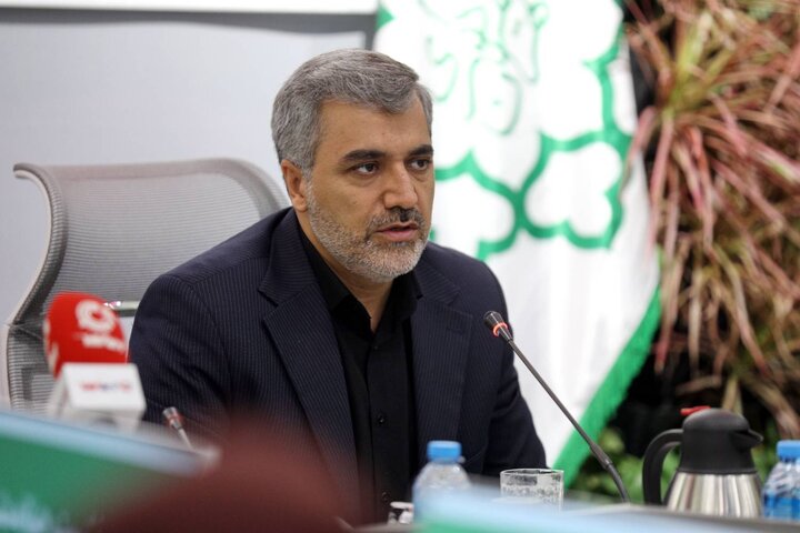 پیمانکاران با جدیت به نگهداشت فضای سبز بپردازند