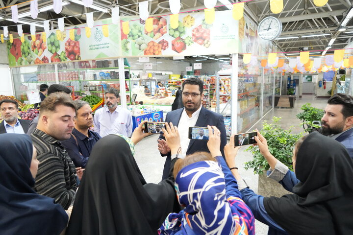 بهره‌برداری از ۵ بازار میوه و تره‌بار محله‌ای تا انتهای آذرماه/ نهضت توسعه بازارهای میوه و تره‌بار در پایتخت ادامه‌دار است