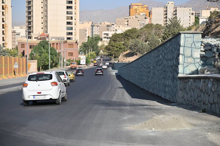 روشنایی و تعریض جاده لشگرک؛ گامی در ایمن‌سازی معابر شمال شرق تهران