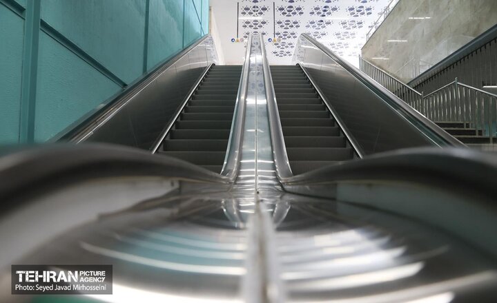 متروی تهران ۱۳۵۶ پله برقی دارد/ اورهال اساسی پله‌های برقی دو هفته طول می‌کشد