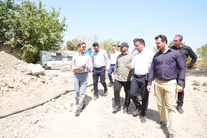بازدید شهردار منطقه ۹ از پروژه‌های ابنیه و راه منطقه