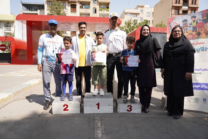 منطقه ۱۴ میزبان نخستین دوره مسابقات دوچرخه‌سواری تعادلی