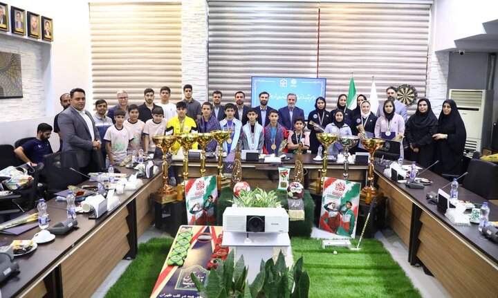 تقدیر شهردار منطقه ۱۲ از مدال‌آوران ورزشی مسابقات قهرمان شهر۳