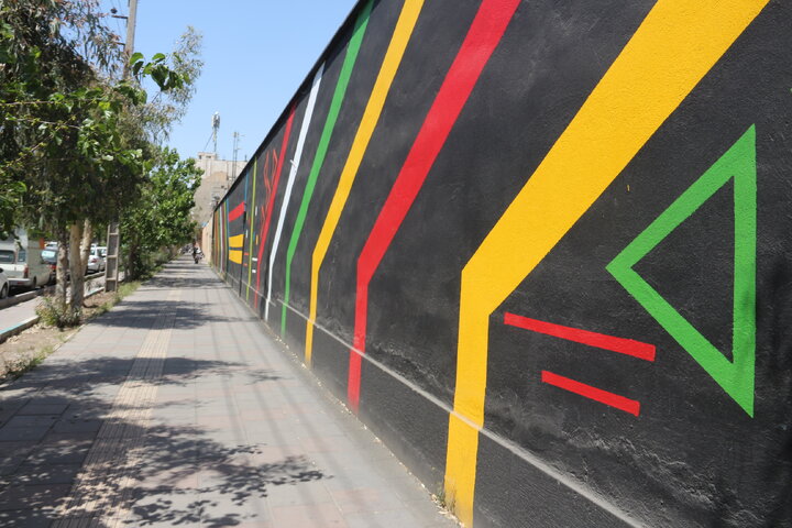 نوسازی دیوارهای فرسوده منطقه ۲۰ با اجرای ۱۳ هزار مترمربع عملیات باتیس