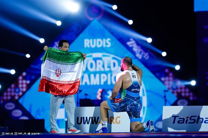 پیام تبریک شهردار تهران به تیم ملی کشتی آزاد پس از قهرمانی جهان / زاکانی: این افتخار متعلق به تمام ملت است