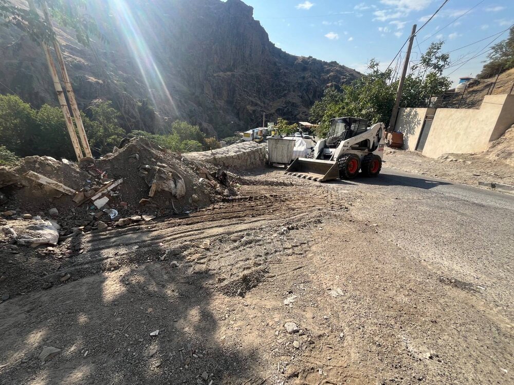 اجرای طرحهای پاکسازی رودخانهها و محورهای کوهستانی منطقه یک