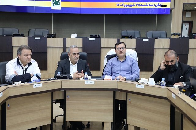 بررسی زیرساخت‌ها و ایجاد شبکه پایدار ارتباطات مدیریت بحران