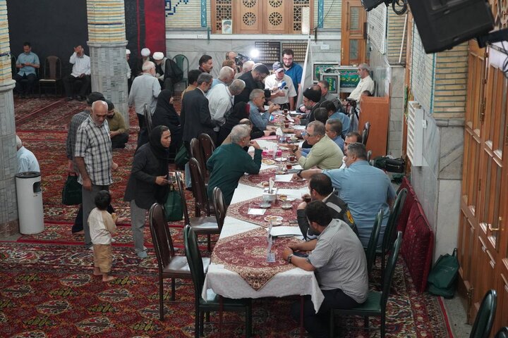 پاسخگویی به مطالبات شهروندان در مسجد شهید بهشتی منطقه ۱۴