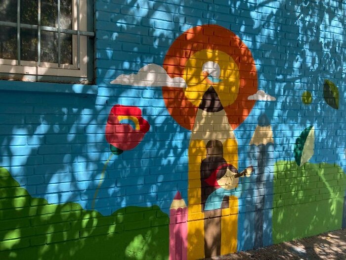 دیوارهای مدارس منطقه ۲ بوم نقاشی مهر می‌شود 