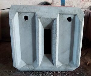 اجرای طرح رنگ‌آمیزی بیش از ۲ هزار زیرمخزنی در معابر منطقه ۸