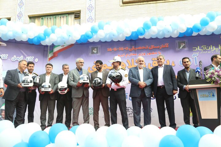 نواخته شدن زنگ مهر و آغاز پایش هوشمند ترافیک در منطقه ۱۰ همزمان با شروع سال تحصیلی