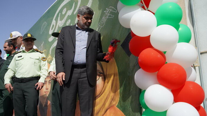 آیین نواختن زنگ آغاز فصل جدید تعلیم و تربیت در مدرسه امام حسین(ع) منطقه ۲۱