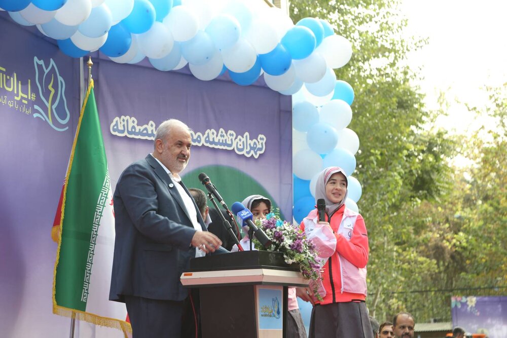 نواخته شدن زنگ مهر و آغاز پایش هوشمند ترافیک در منطقه ۱۰ همزمان با شروع سال تحصیلی