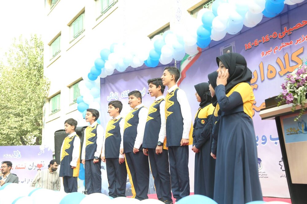 نواخته شدن زنگ مهر و آغاز پایش هوشمند ترافیک در منطقه ۱۰ همزمان با شروع سال تحصیلی