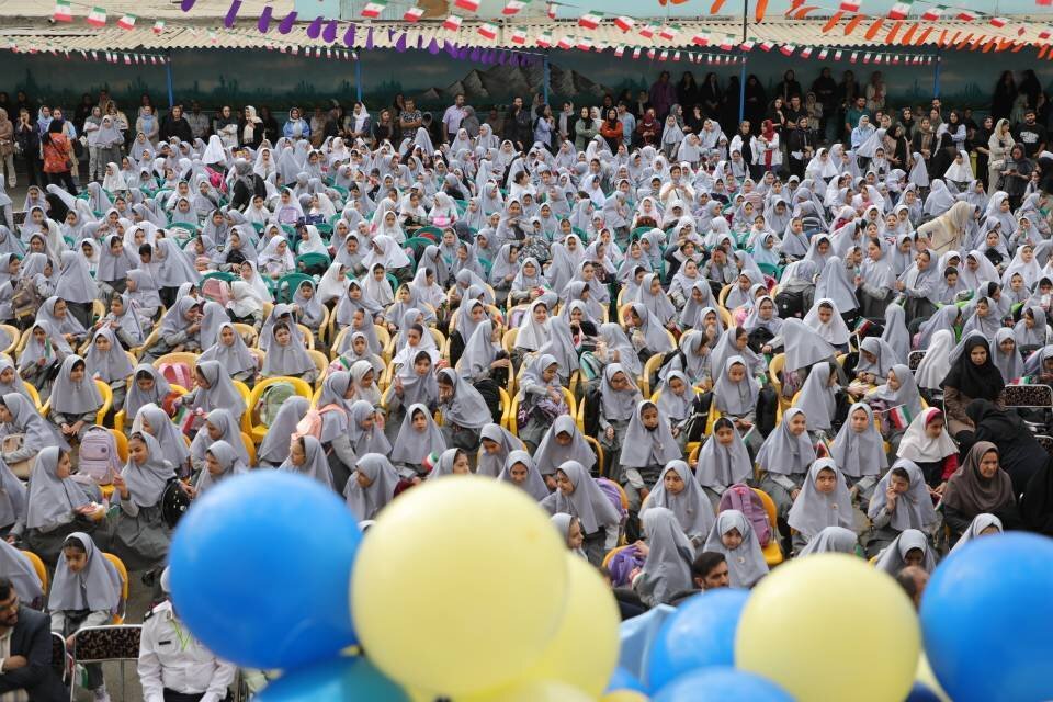 نام شهیده خردسال جنگ ۱۲ روزه در آیین بازگشایی مدارس منطقه ۱۳ ماندگار شد