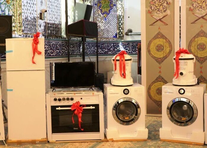 تهیه و اهدای لوازم خانگی به خانواده‌های کم‌برخوردار با مشارکت خیران در منطقه ۲۲