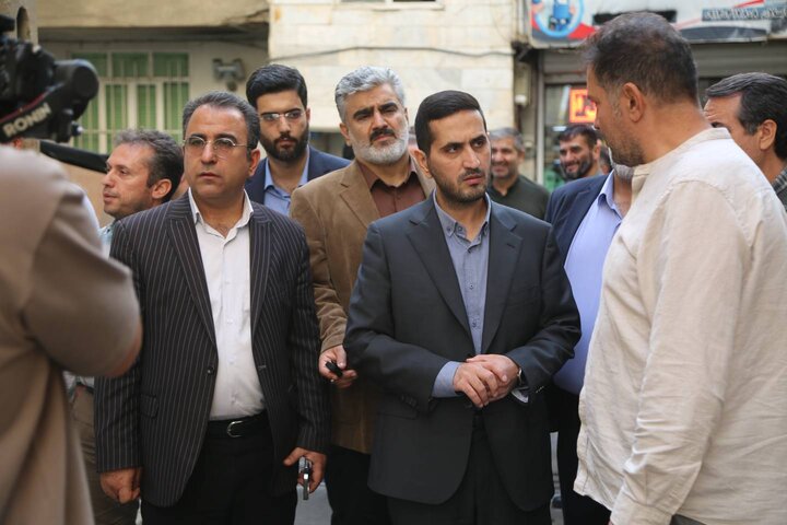بازدید میدانی شهردار منطقه ۱۰ از محله جی و بررسی پروژه‌های عمرانی