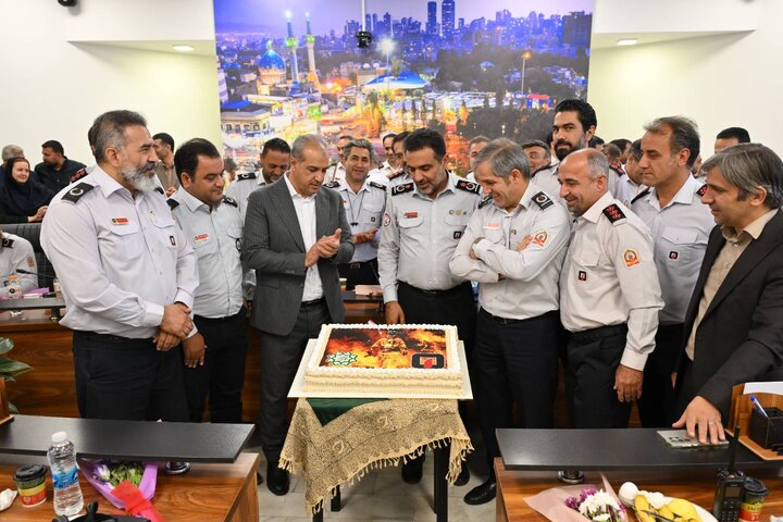 آتش نشانان، ایثارگران همیشه حاضر، امنیت و آرامش شهر را تضمین می‌کنند