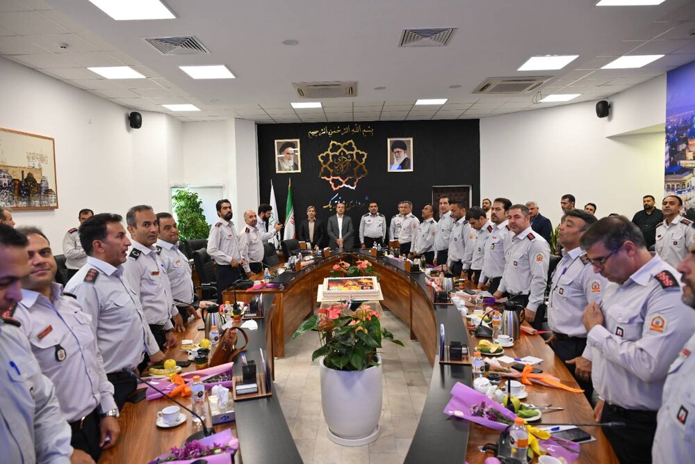 آتش نشانان، ایثارگران همیشه حاضر، امنیت و آرامش شهر را تضمین می‌کنند