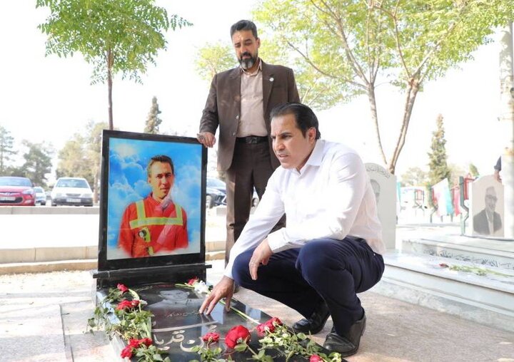  تجدید میثاق مدیران شهری منطقه ۱۳  با شهدای آتش‌نشان پلاسکو و خدمت