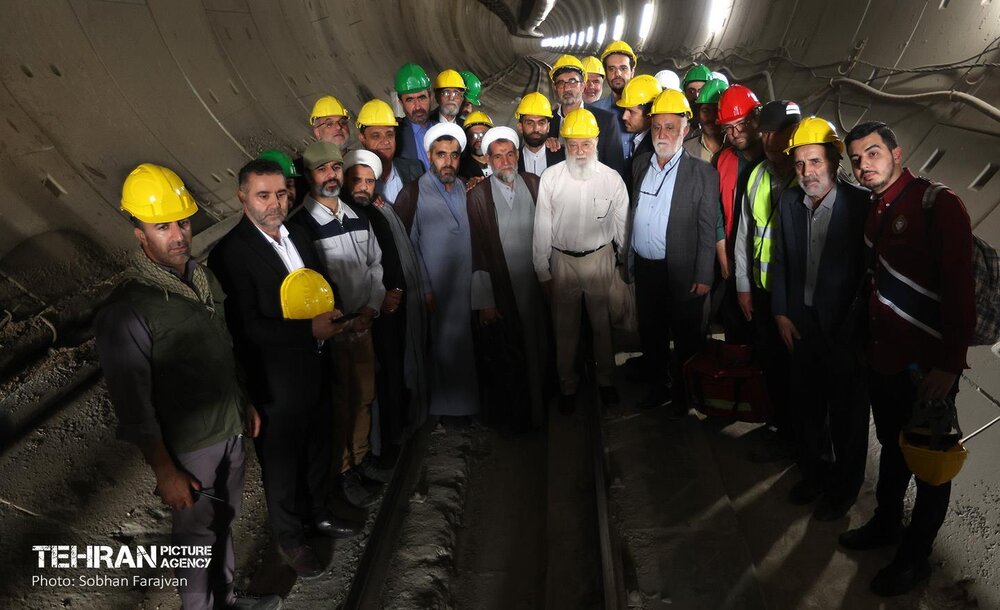 بازدید اعضای شوراهای شهر مراکز استان‌ها از کارگاه خط ۱۰ مترو تهران
