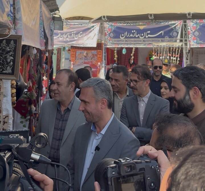 برپایی نمایشگاه و جشنواره اقوام ایرانی در بوستان جوانمردان منطقه ۵ 
