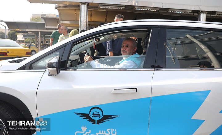 آغاز به کار  ۱۰۰ دستگاه تاکسی برقی آیون در خطوط پرتقاضا در محدوده مرکزی پایتخت + نرخ کرایه