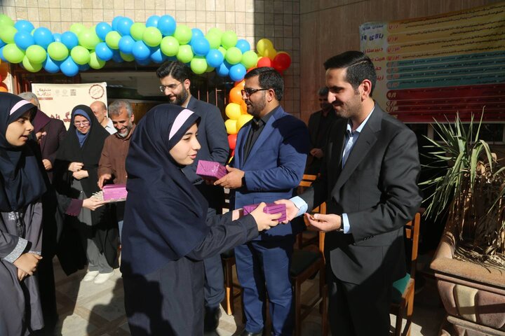 از کارناوال تهران‌گردی تا نمایش خودروهای کلاسیک؛ جلوه‌ای نو از هویت شهری در منطقه ۱۰