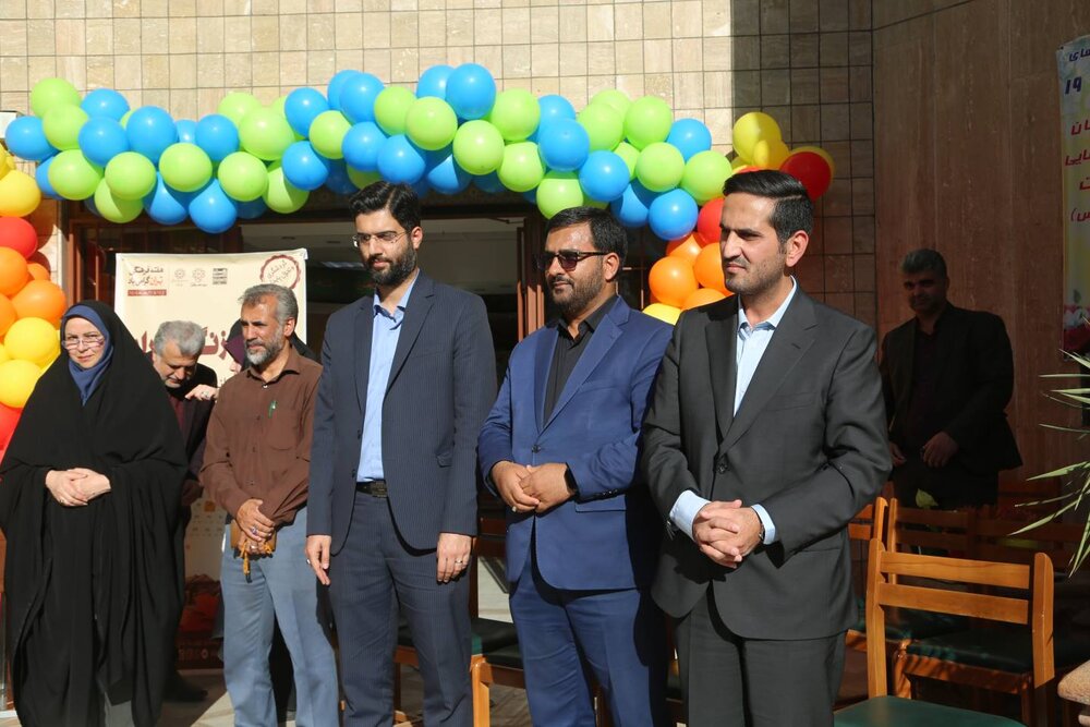 از کارناوال تهران‌گردی تا نمایش خودروهای کلاسیک؛ جلوه‌ای نو از هویت شهری در منطقه ۱۰