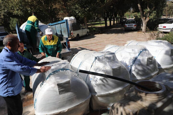 نصب ۴۳ تانکر و پمپ آب به منظور رفع مشکل سرویس‌های بهداشتی بوستان‌های منطقه ۱۹